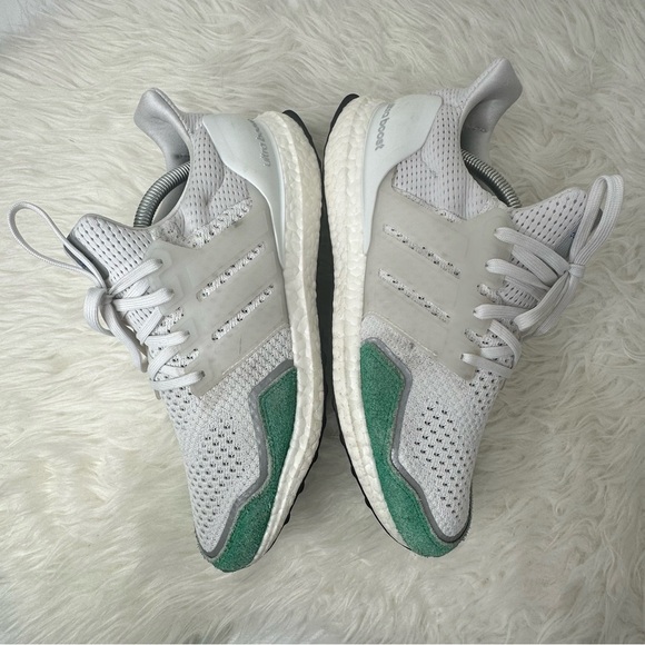 Adidas Men’s Ultra Boost 1.0 Running Shoes Size 9.5 - Picture 8 of 15